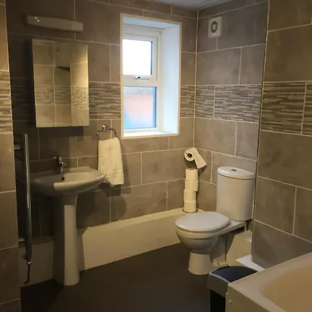 Hill House 3 Bedroom Serviced * Aspatria