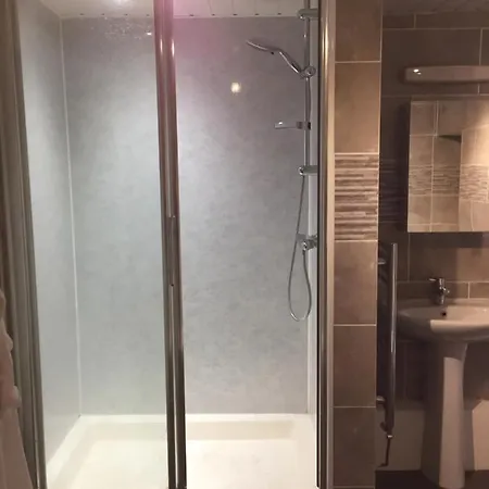 Hill House 3 Bedroom Serviced Aspatria
